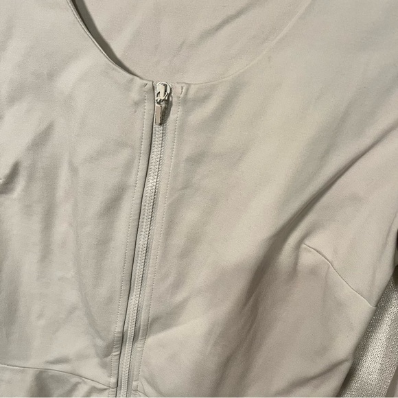 Armani Exchange peplum jacket. Zipper front and zipper sleeve. Size M - Picture 7 of 8